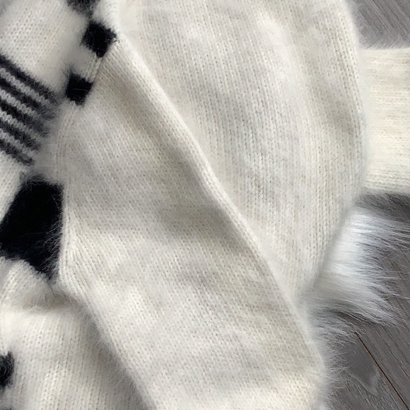 VINTAGE-Angora Knit Sweater - Picture 6 of 7